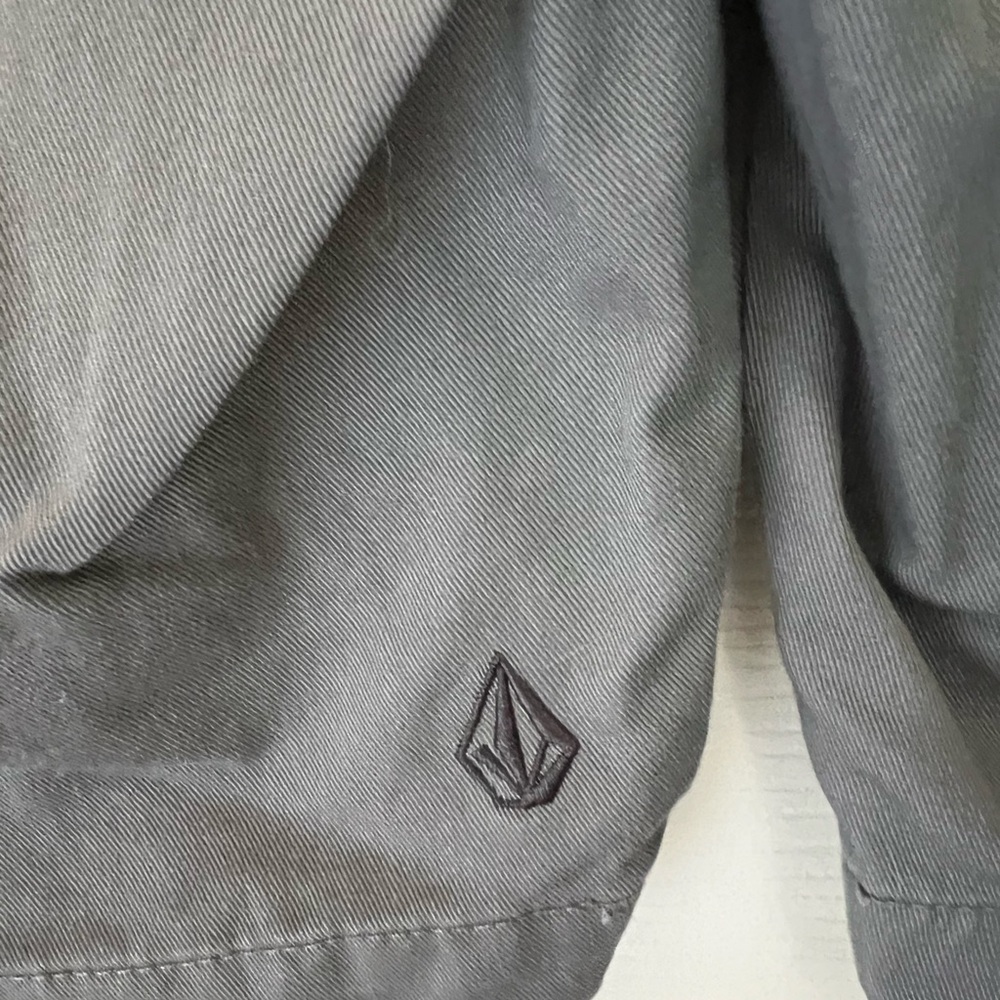 Volcom Shorts - Picture 6 of 6